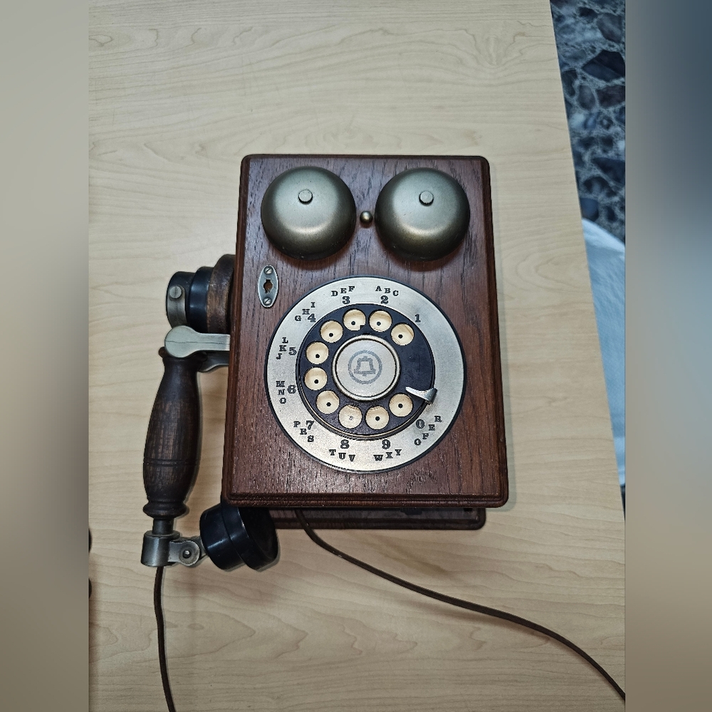 vintage Western Electric rotary dial wood wall mount phone 1980s